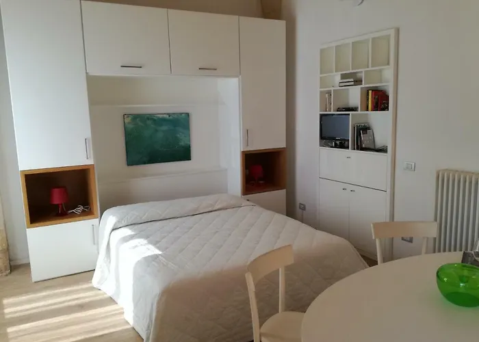 Goodstay Al 14